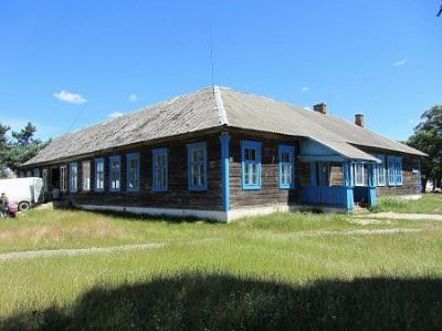 Школа (дерев.)