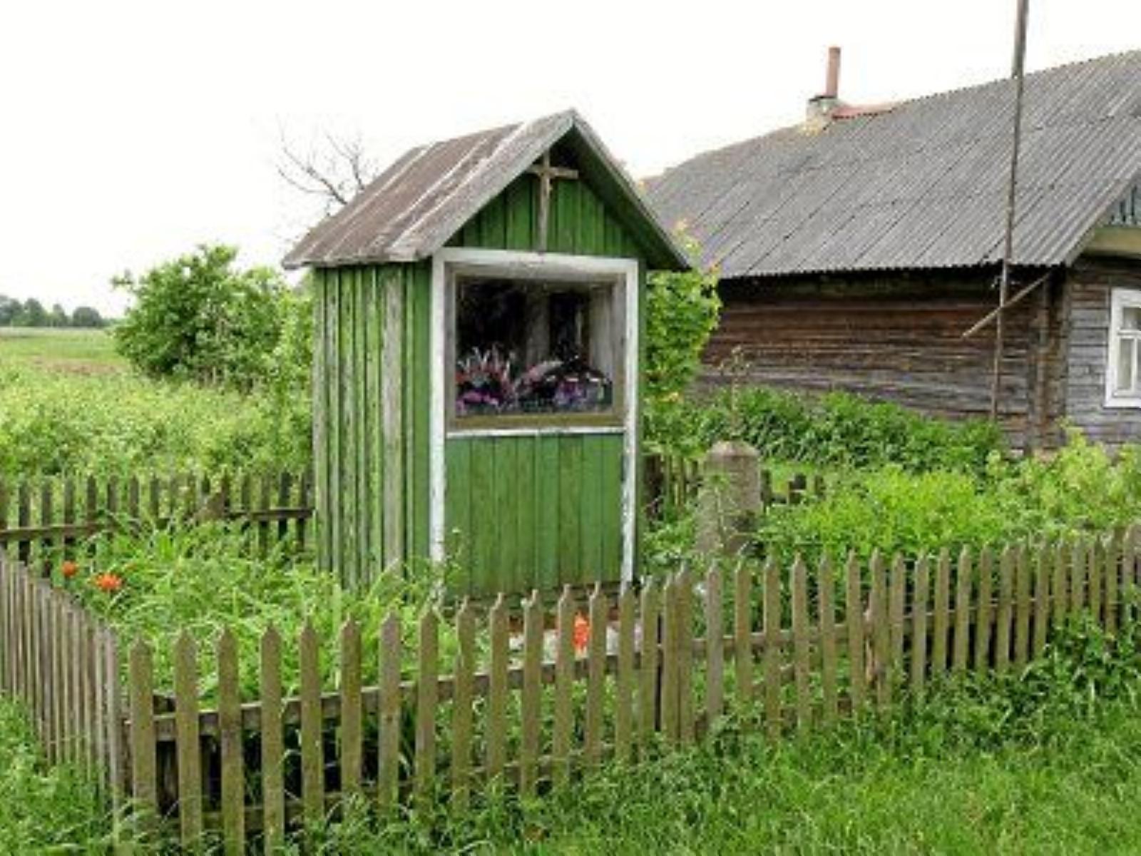 Часовня придорожная (дерев.) Часовня придорожная (дерев.)