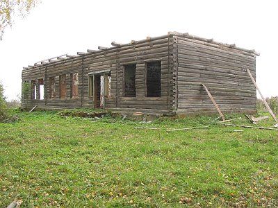 Школа (?) (дерев.)