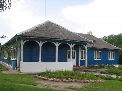 Школа (дерев.)