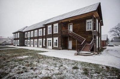 Школа (дерев.)