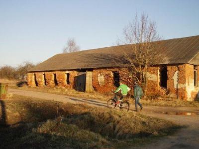 Хозпостройка (?)