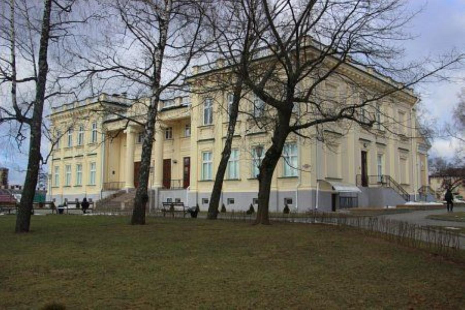 Дворец Дворец