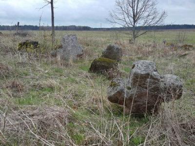 Каменные кресты