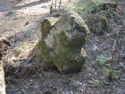 Каменные кресты