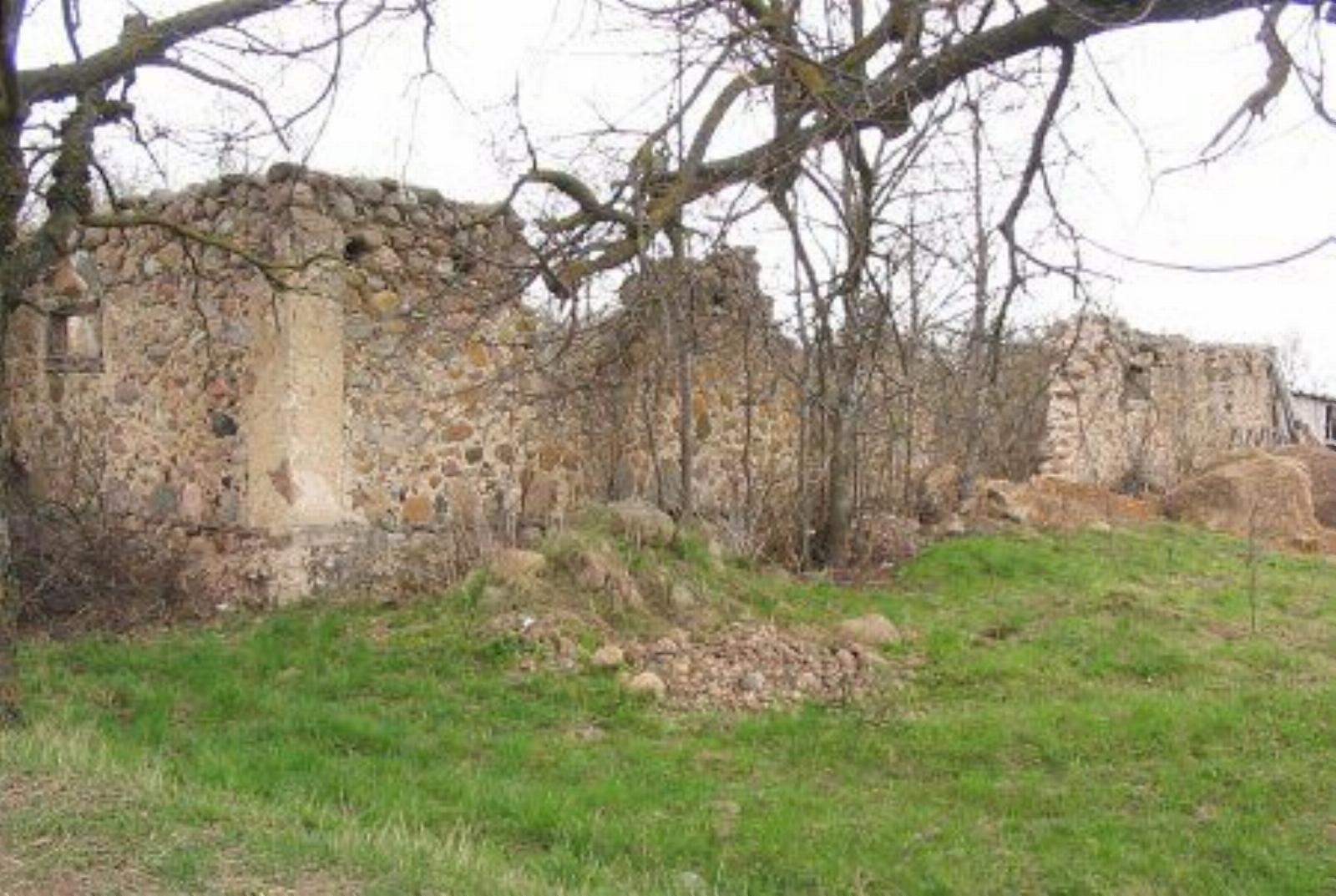 Амбар (?) (руины) Амбар (?) (руины)