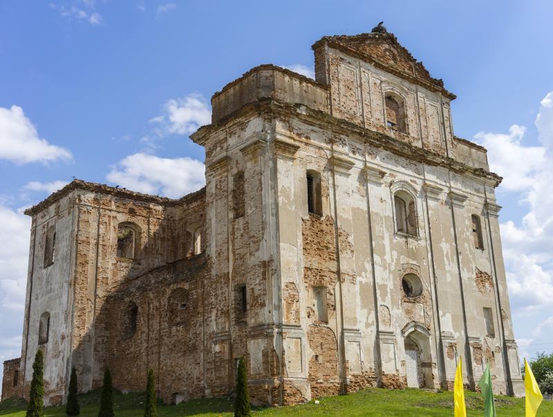 ancient_palace_in_Europe_dlya_poekhali.jpg