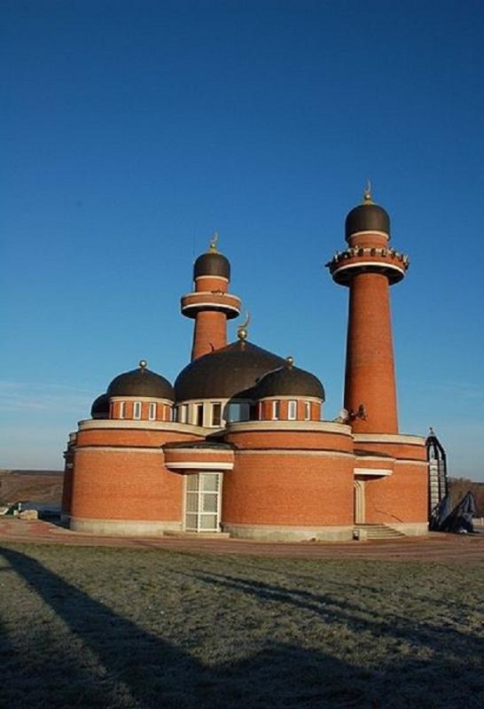 410px-Muslim_cultural_center_Medina_in_Central_Russia.jpg