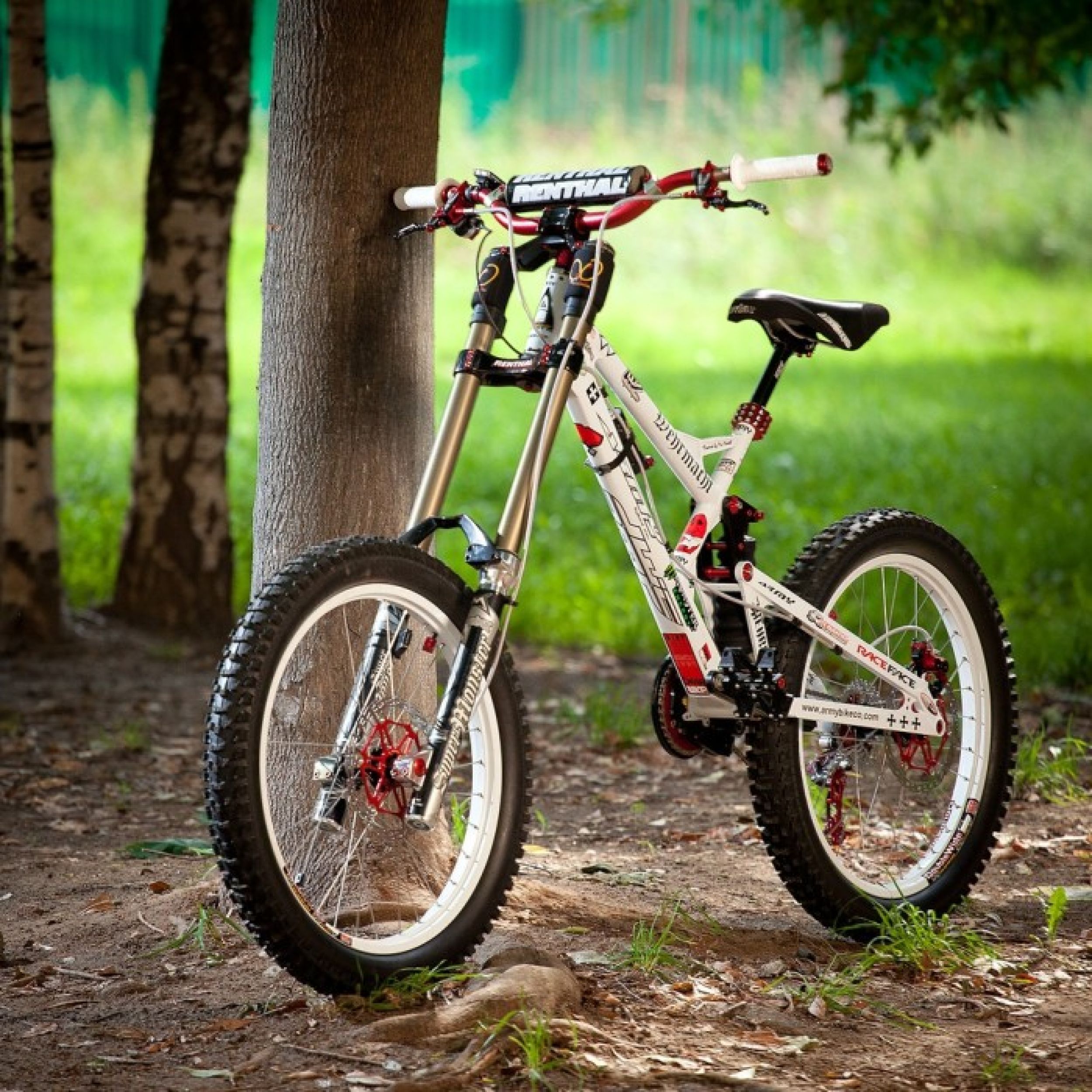 Army_bikes_frame_-custom_compl_-old_-700x700.jpg