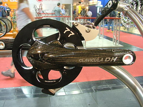 Clavicula_DH_-_Eurobike_2006_photo.jpg