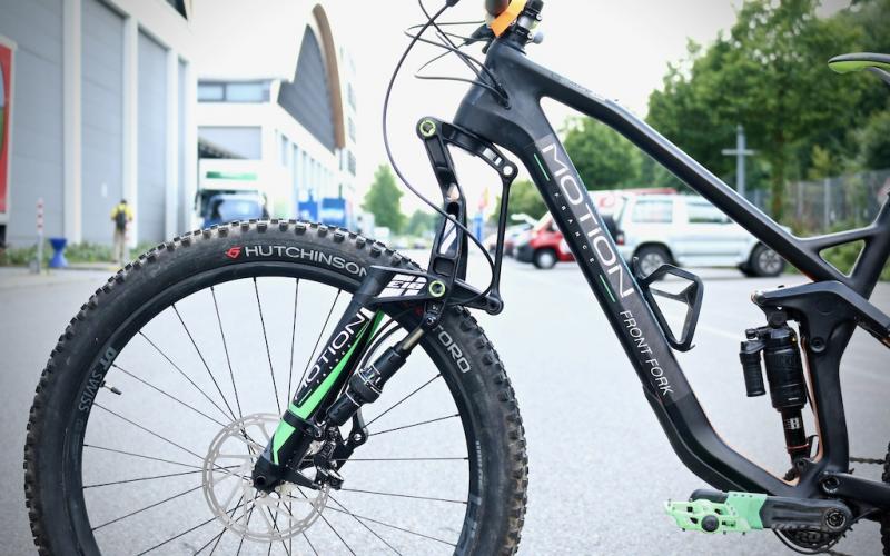 Motion_Ride_170mm_linkage_fork.jpg